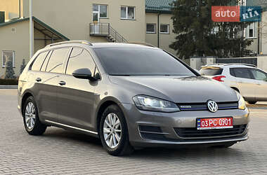 Универсал Volkswagen Golf 2016 в Луцке