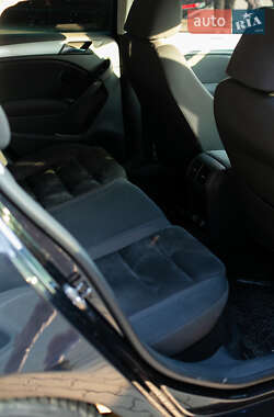 Хэтчбек Volkswagen Golf 2009 в 
