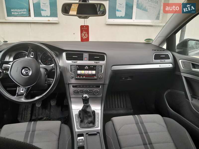 Універсал Volkswagen Golf 2015 в Львові