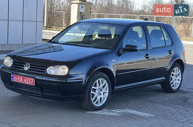 Хетчбек Volkswagen Golf 2003 в Дубні