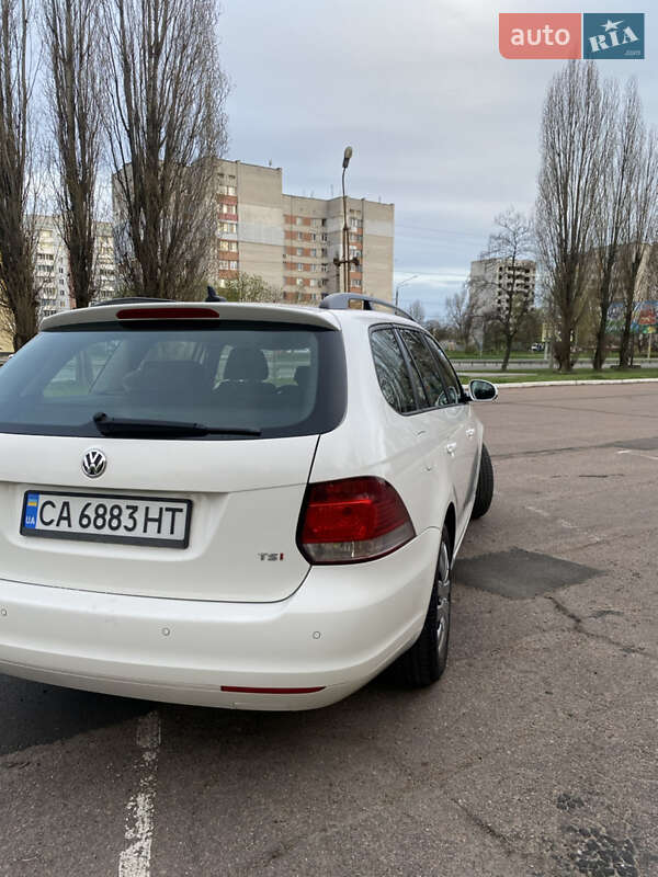 Універсал Volkswagen Golf 2009 в Черкасах