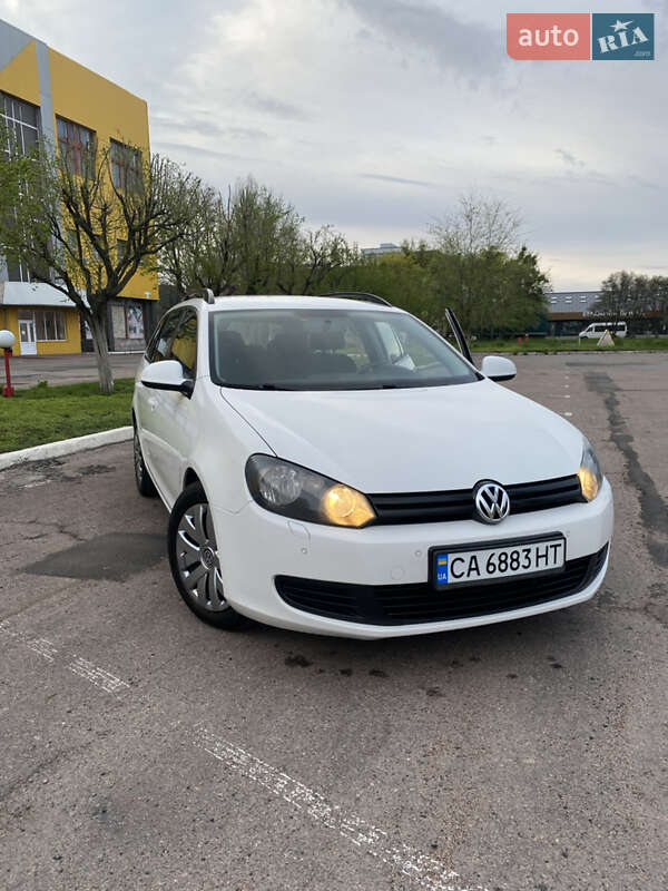 Універсал Volkswagen Golf 2009 в Черкасах