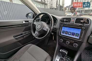 Універсал Volkswagen Golf 2010 в 