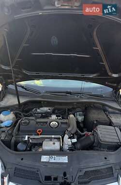Універсал Volkswagen Golf 2009 в 