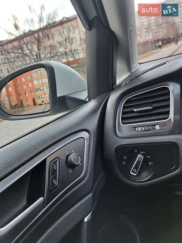 Универсал Volkswagen Golf 2019 в Луцке фото 36 Универсал Volkswagen Golf 2019 в Луцке