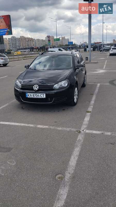 Универсал Volkswagen Golf 2011 в Киеве