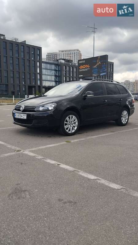 Универсал Volkswagen Golf 2011 в Киеве
