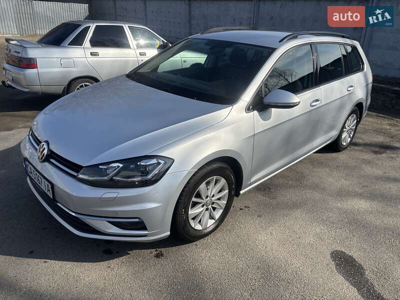 Универсал Volkswagen Golf 2017 в Буче