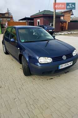 Хетчбек Volkswagen Golf 2001 в Шепетівці