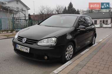 Хэтчбек Volkswagen Golf 2004 в Стрые