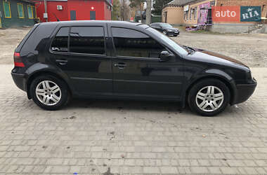 Хетчбек Volkswagen Golf 2001 в Чутовому