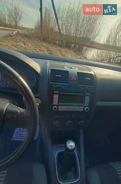 Хетчбек Volkswagen Golf 2008 в Козятині