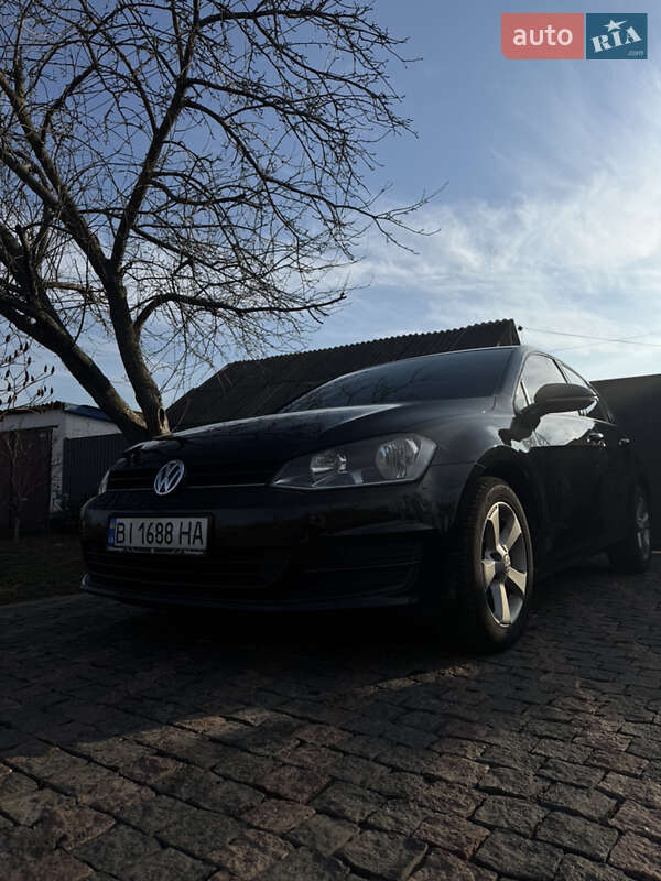 Хэтчбек Volkswagen Golf 2015 в Киеве фото 6 Хэтчбек Volkswagen Golf 2015 в Киеве