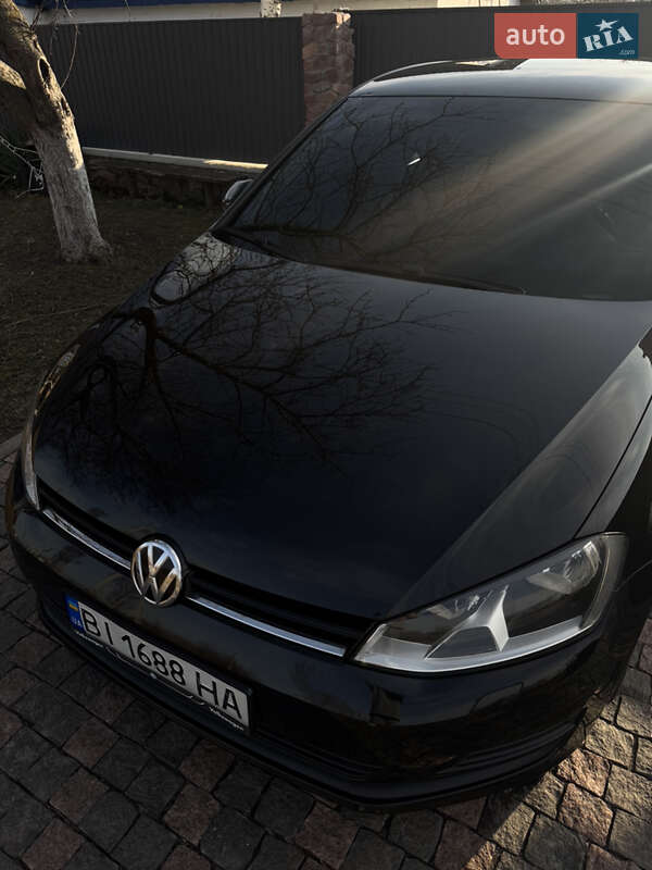 Хэтчбек Volkswagen Golf 2015 в Киеве фото 28 Хэтчбек Volkswagen Golf 2015 в Киеве