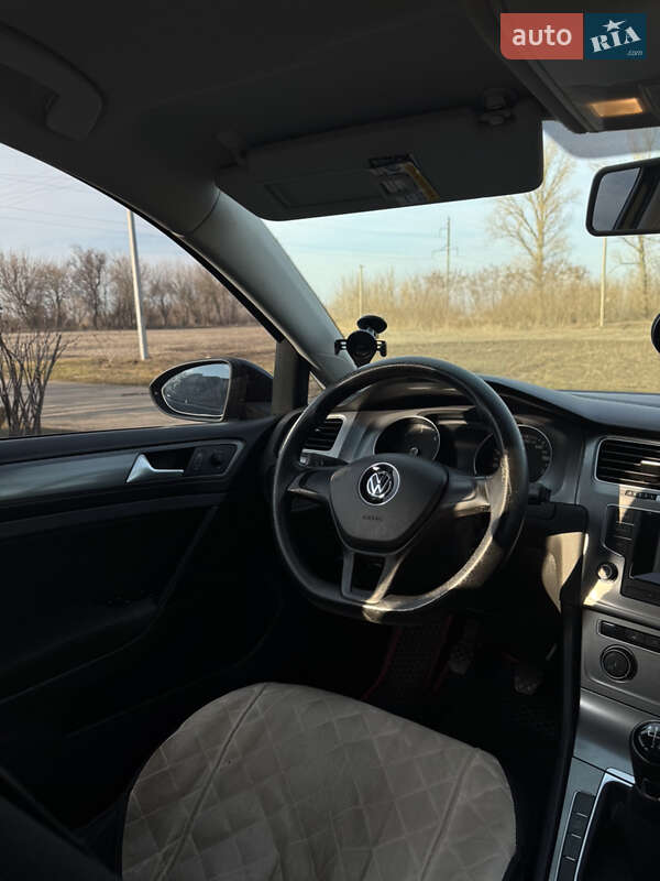 Хэтчбек Volkswagen Golf 2015 в Киеве фото 33 Хэтчбек Volkswagen Golf 2015 в Киеве