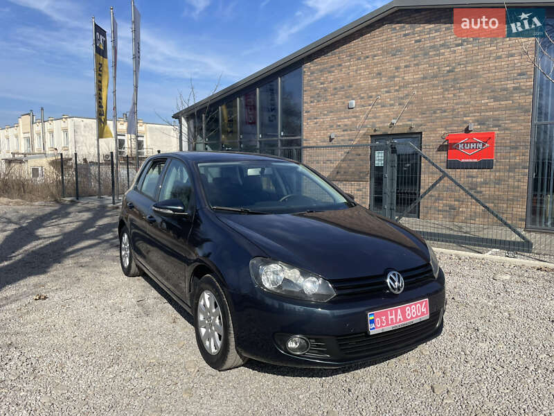 Хэтчбек Volkswagen Golf 2009 в Виннице