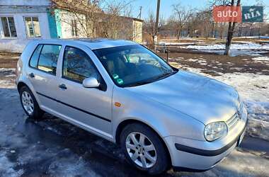 Хэтчбек Volkswagen Golf 1998 в 