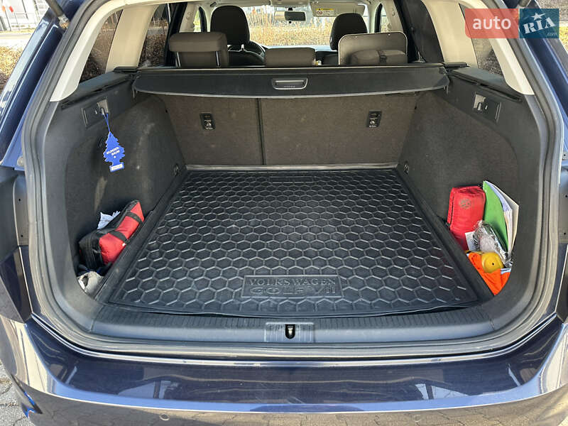 Универсал Volkswagen Golf 2014 в Тернополе