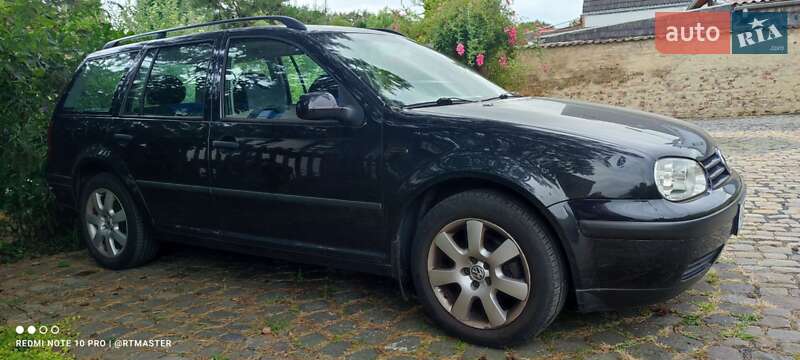 Універсал Volkswagen Golf 2001 в Києві