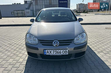 Хетчбек Volkswagen Golf 2004 в 