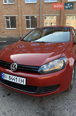 Хэтчбек Volkswagen Golf 2009 в Новых Санжарах