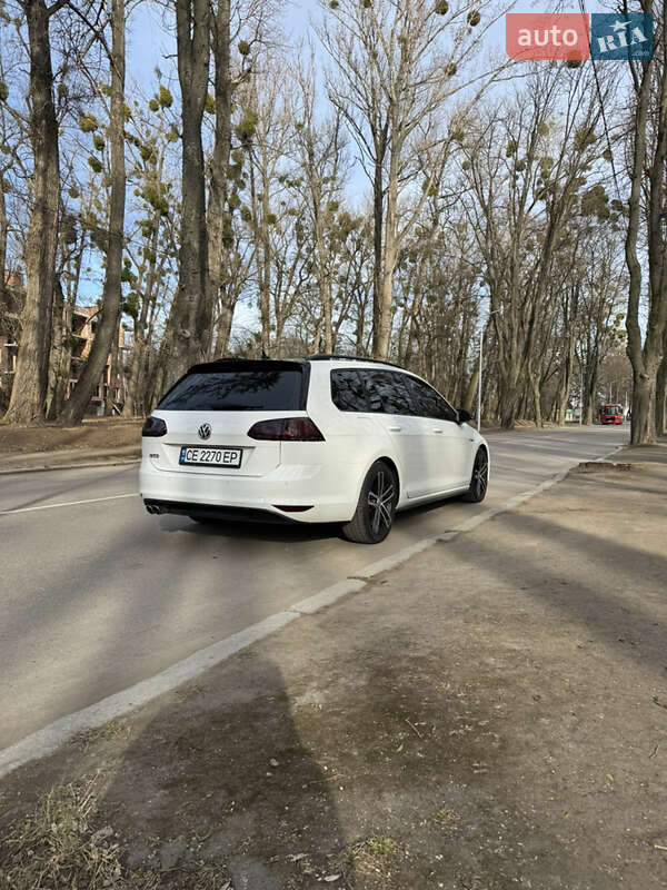 Універсал Volkswagen Golf 2015 в Чернівцях