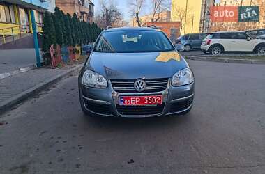 Универсал Volkswagen Golf 2009 в Киеве