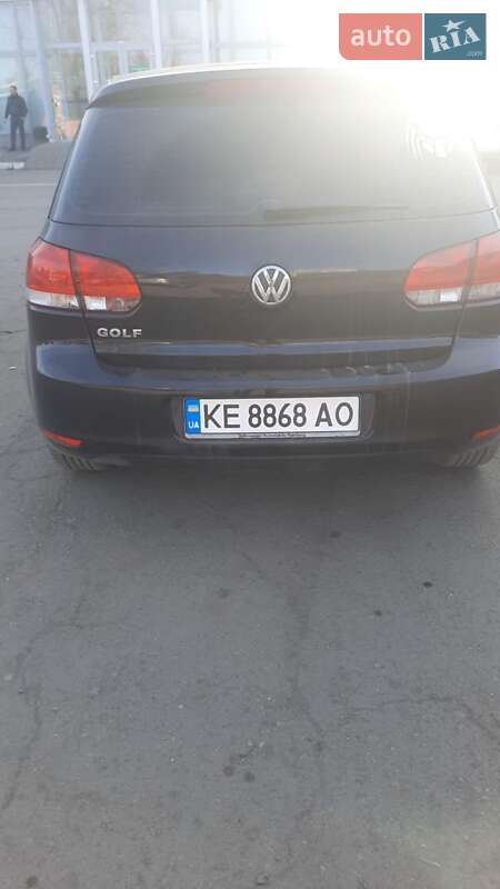 Хэтчбек Volkswagen Golf 2010 в Павлограде