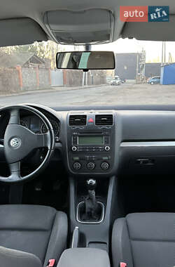 Хэтчбек Volkswagen Golf 2006 в Киеве