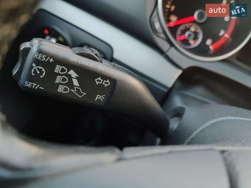 Хетчбек Volkswagen Golf 2010 в Луцьку