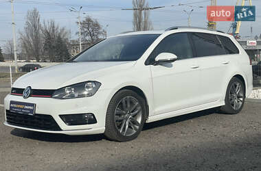 Універсал Volkswagen Golf 2016 в Дніпрі