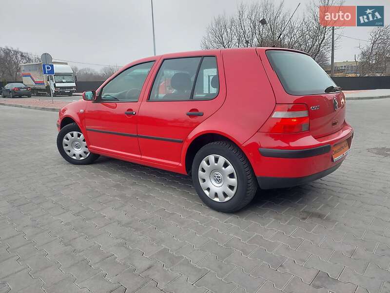 Хетчбек Volkswagen Golf 2003 в Одесі