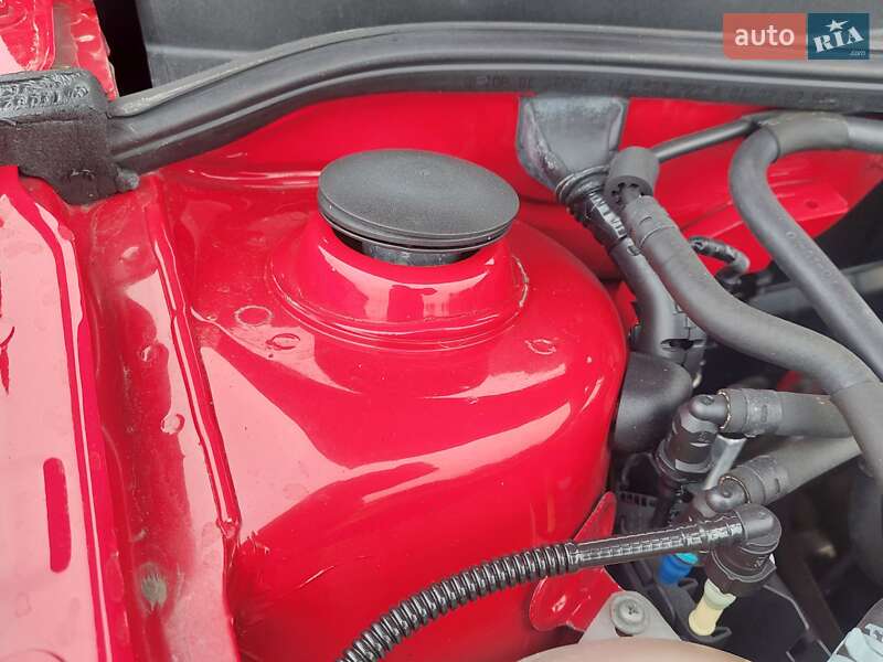 Хетчбек Volkswagen Golf 2003 в Одесі