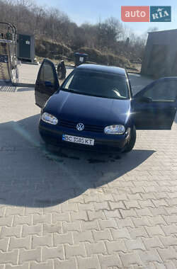 Хэтчбек Volkswagen Golf 2002 в Львове