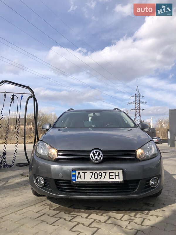 Універсал Volkswagen Golf 2010 в 