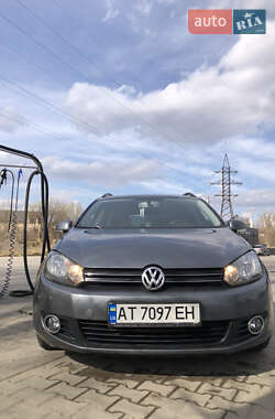 Універсал Volkswagen Golf 2010 в 
