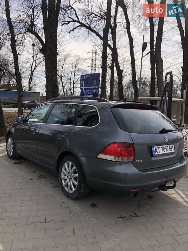 Універсал Volkswagen Golf 2010 в Львові