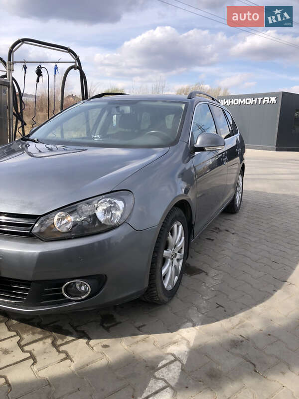 Універсал Volkswagen Golf 2010 в Львові