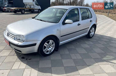 Хетчбек Volkswagen Golf 2002 в Самборі