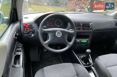 Хетчбек Volkswagen Golf 2002 в Самборі