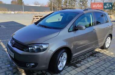 Хэтчбек Volkswagen Golf 2011 в Львове