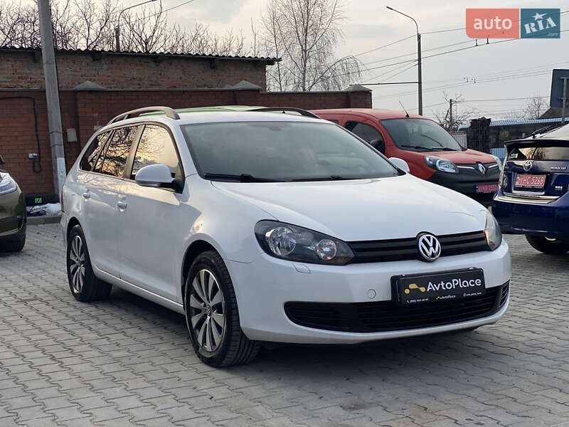 Универсал Volkswagen Golf 2011 в Луцке