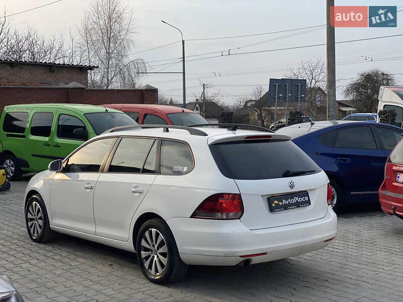 Универсал Volkswagen Golf 2011 в Луцке