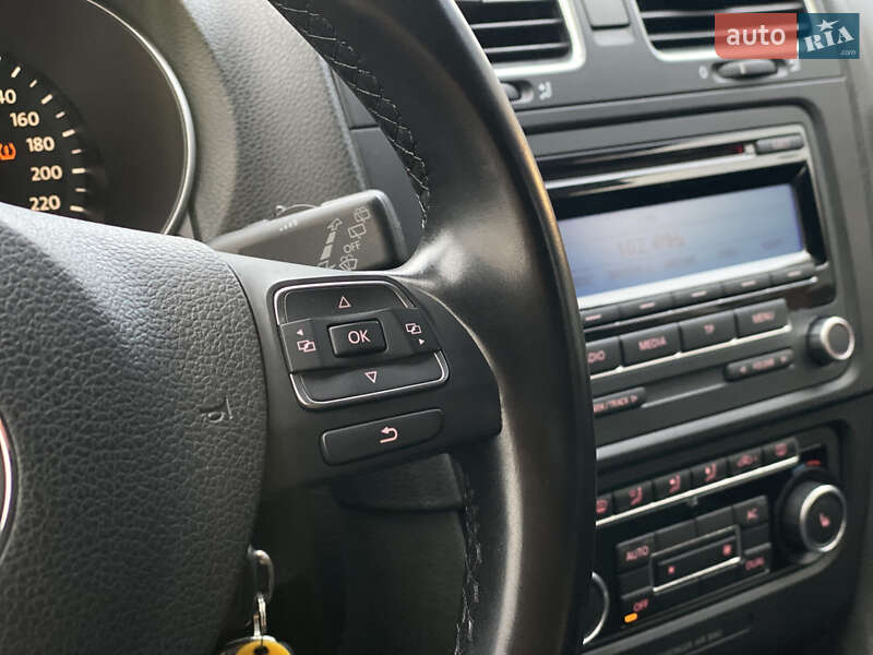 Универсал Volkswagen Golf 2011 в Луцке