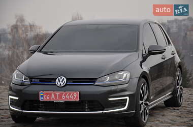 Хетчбек Volkswagen Golf 2015 в Житомирі