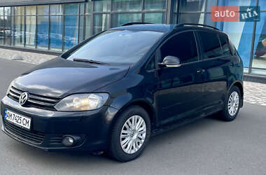 Хэтчбек Volkswagen Golf 2012 в Киеве