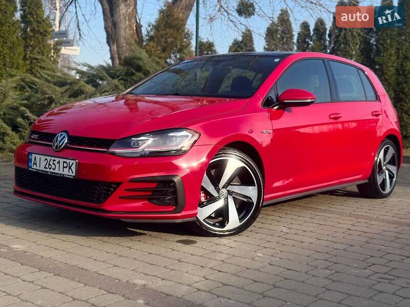 Хетчбек Volkswagen Golf 2019 в Києві