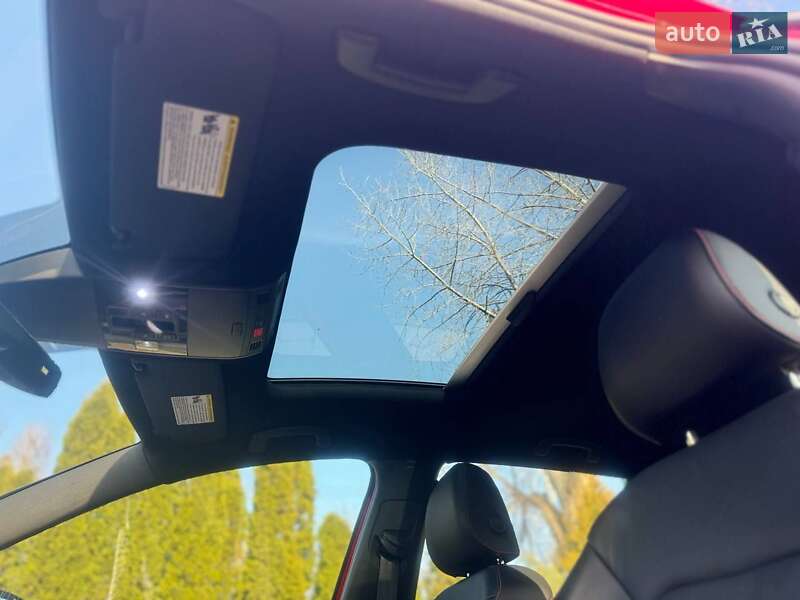 Хетчбек Volkswagen Golf 2019 в Києві