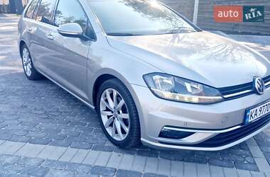 Універсал Volkswagen Golf 2017 в 