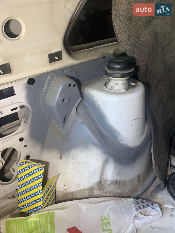 Хетчбек Volkswagen Golf 1988 в Дніпрі